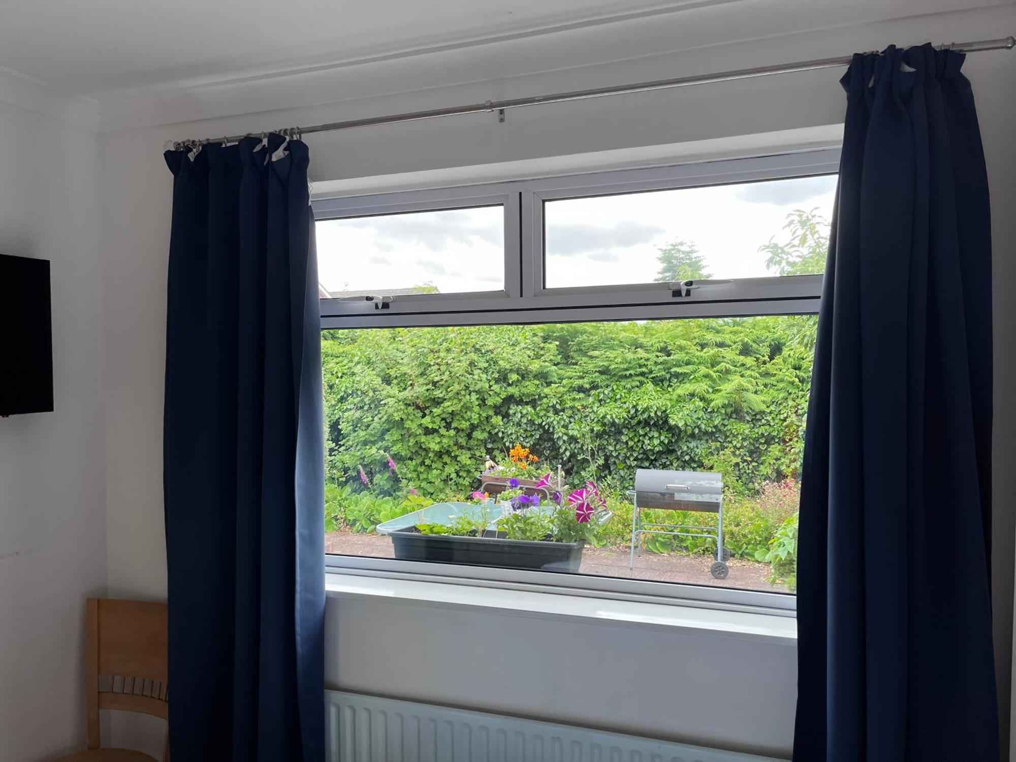 Spacious 5 Double Bed Bedroom Bungalow Near Belfast Лисбърн Екстериор снимка